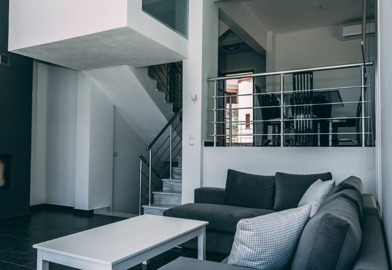 Villa Elia Pteleós Екстериор снимка