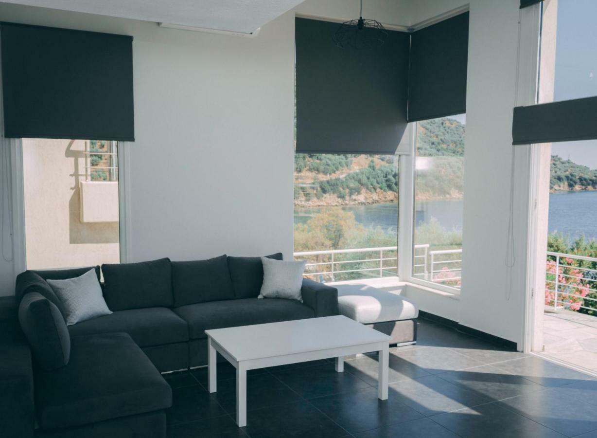 Villa Elia Pteleós Екстериор снимка