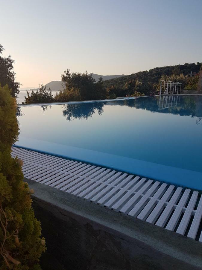 Villa Elia Pteleós Екстериор снимка
