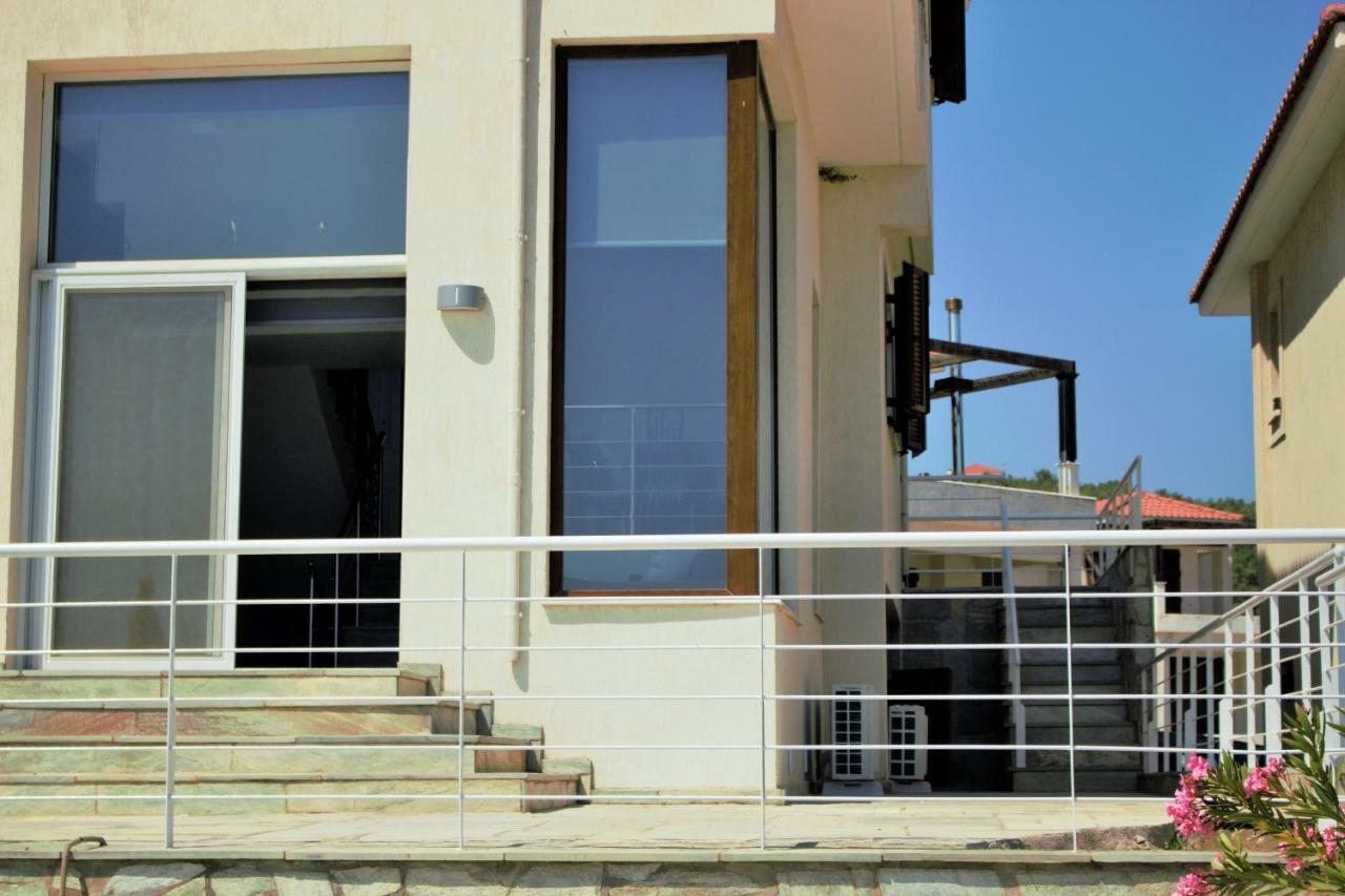 Villa Elia Pteleós Екстериор снимка